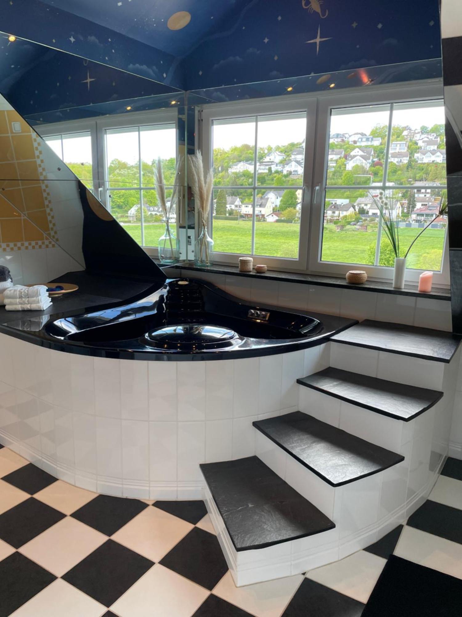 Ferienwohnung Riverside Resort Idyllisch Direkt An Der Lahn Diez Dış mekan fotoğraf