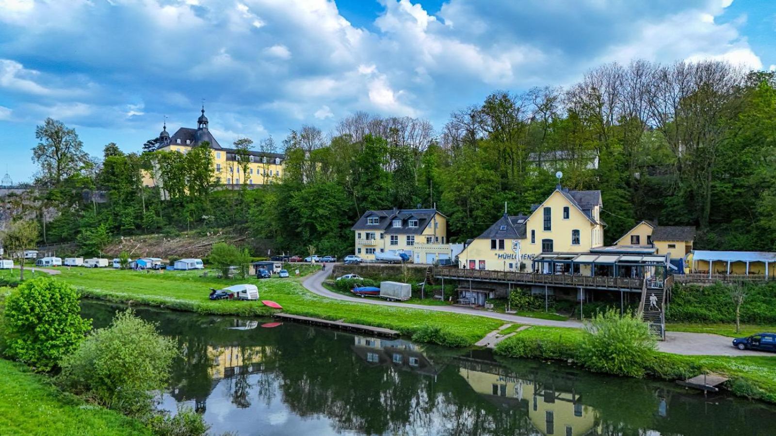 Ferienwohnung Riverside Resort Idyllisch Direkt An Der Lahn Diez Dış mekan fotoğraf