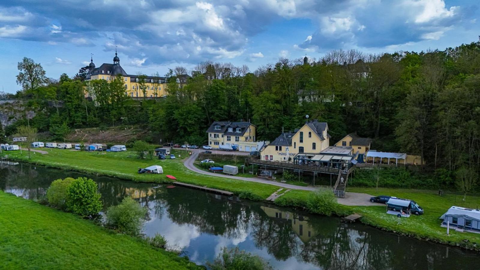 Ferienwohnung Riverside Resort Idyllisch Direkt An Der Lahn Diez Dış mekan fotoğraf